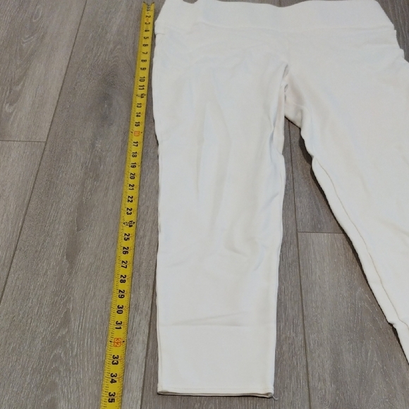 Vince Camuto Women's - Picture 8 of 10